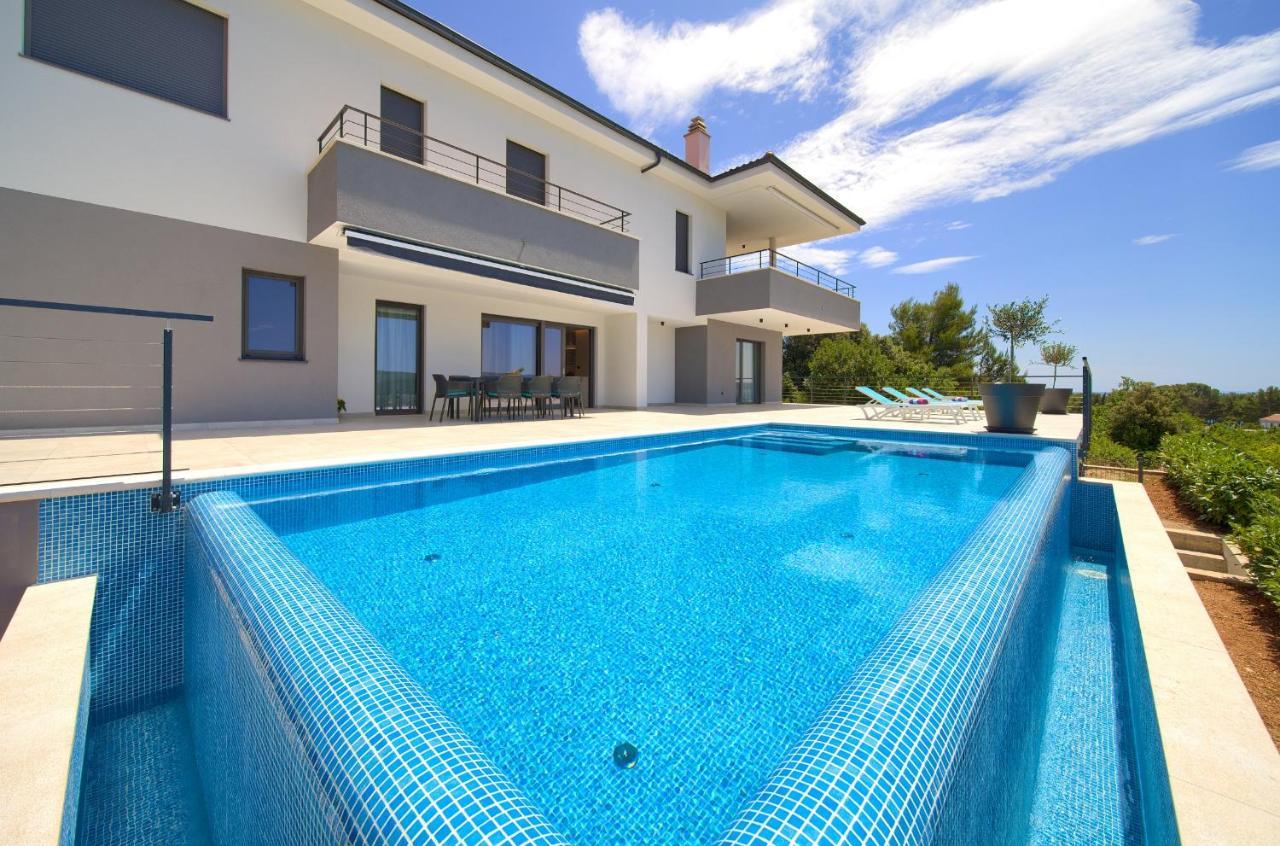 Unique Apartment With Private Pool Krk Town Exterior photo